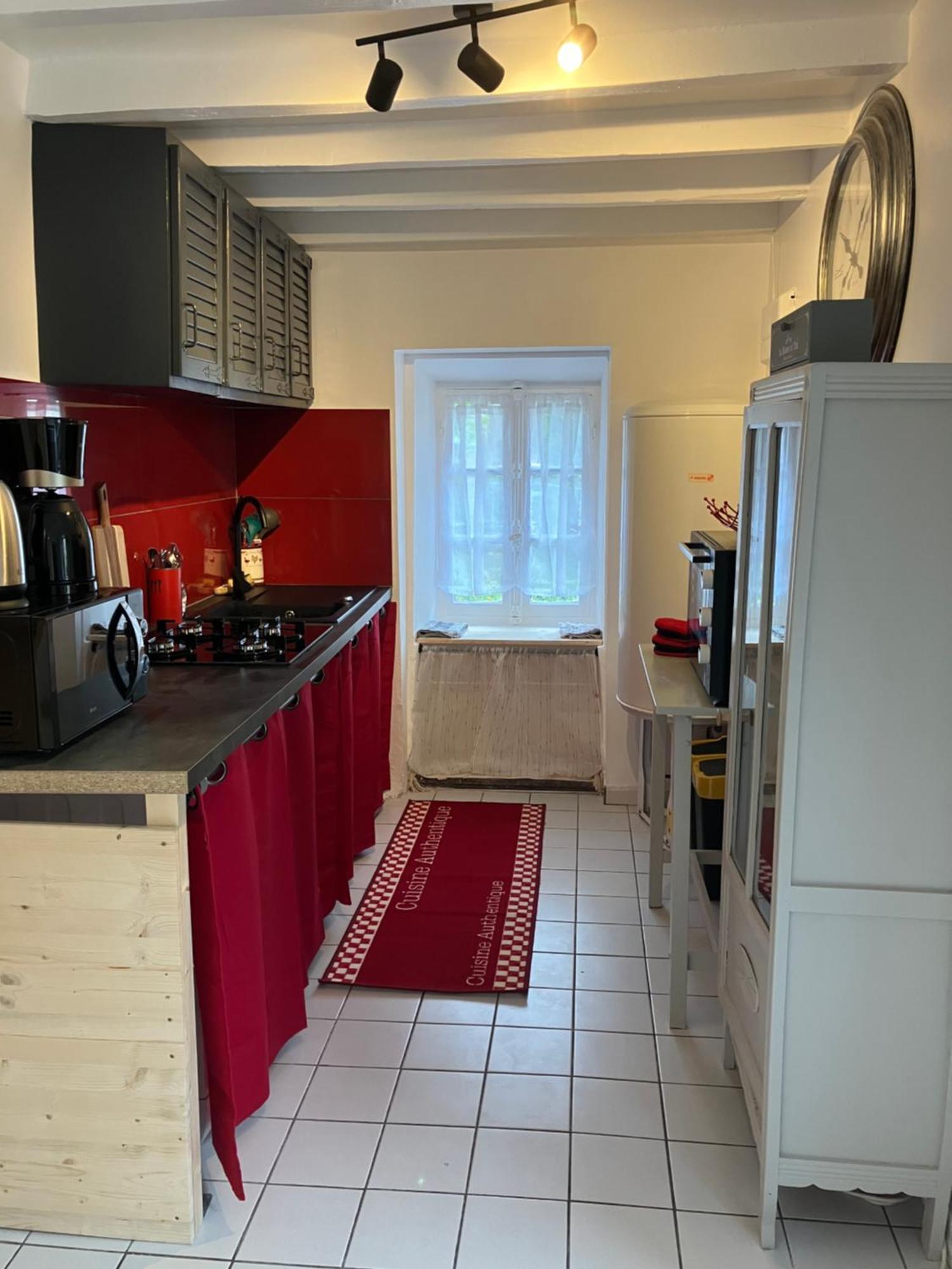 Charmante Maison En Pierres Precy-le-Sec Eksteriør bilde
